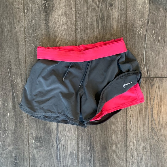 Girls Nike Dri-Fit Shorts - Picture 2 of 4